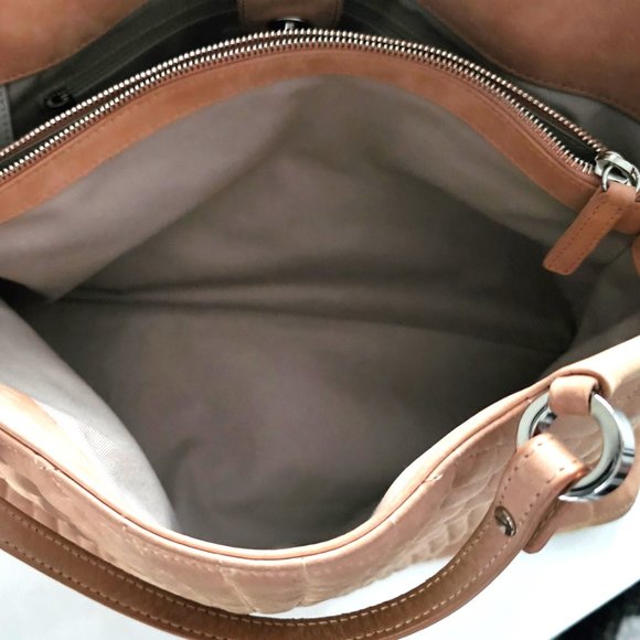 CHANEL -Spiral Sea Tote Quilted Iridescent Calfskin Bag! -AUTHENTIC! - Picture 5 of 16